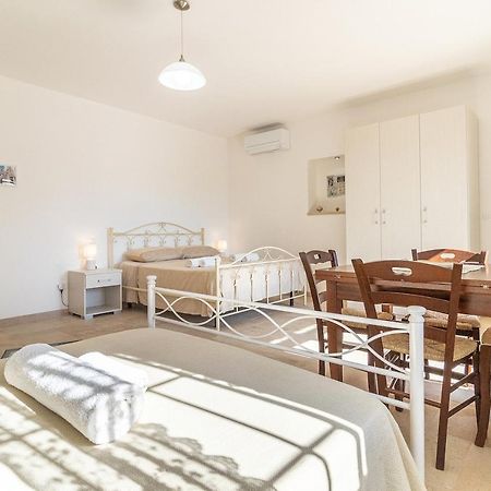 Trullo Carsico By Itriahomes Ceglie Messapica Bagian luar foto