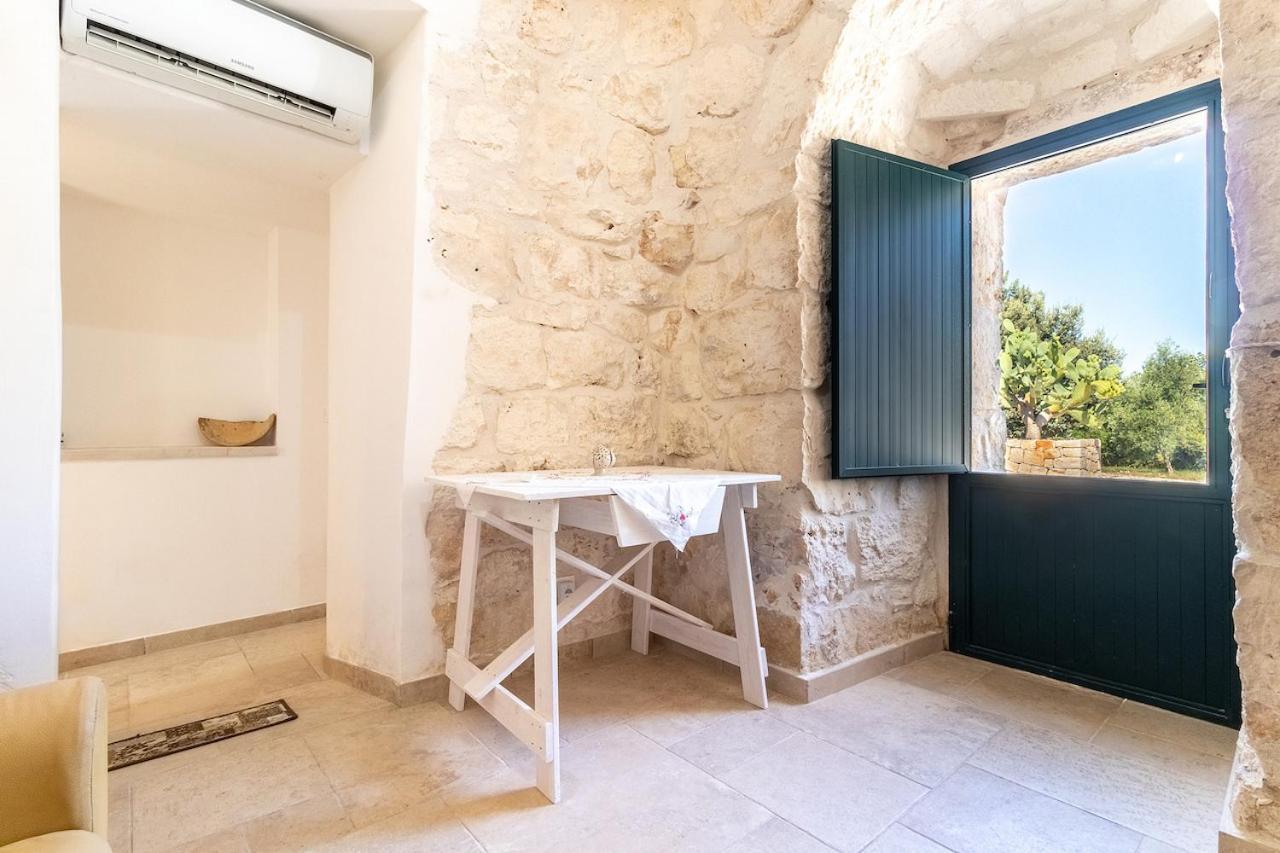 Trullo Carsico By Itriahomes Ceglie Messapica Bagian luar foto