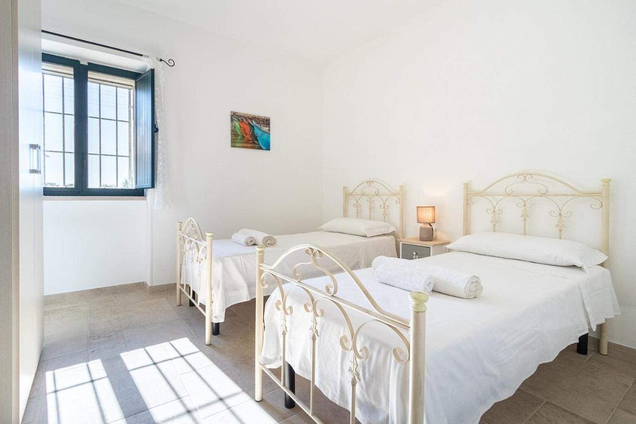 Trullo Carsico By Itriahomes Ceglie Messapica Bagian luar foto